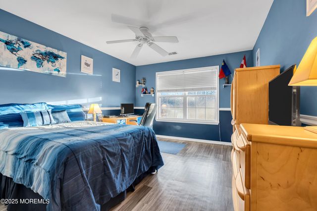 184 Lindsay Lane, Toms River, NJ 08755