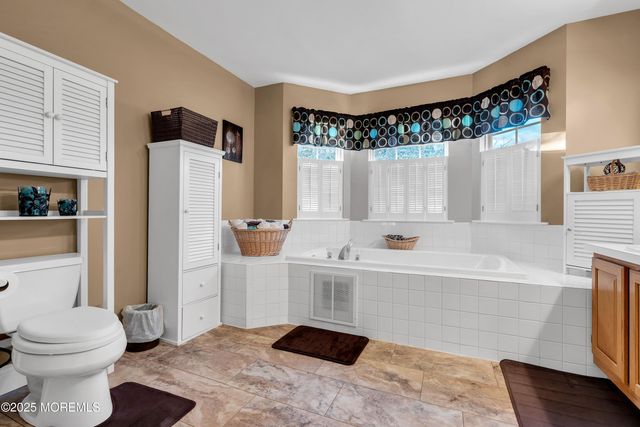 184 Lindsay Lane, Toms River, NJ 08755