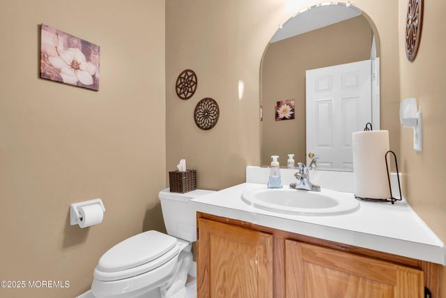 184 Lindsay Lane, Toms River, NJ 08755