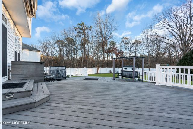 184 Lindsay Lane, Toms River, NJ 08755