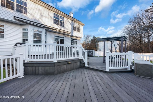 184 Lindsay Lane, Toms River, NJ 08755