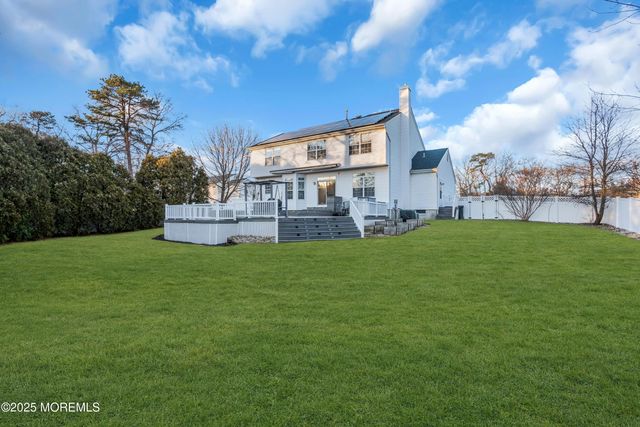 184 Lindsay Lane, Toms River, NJ 08755