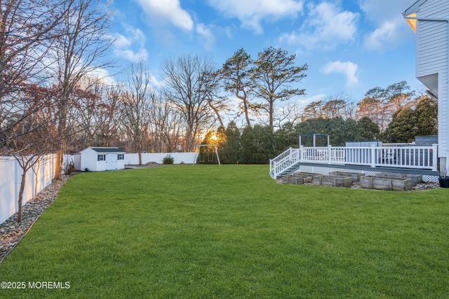 184 Lindsay Lane, Toms River, NJ 08755