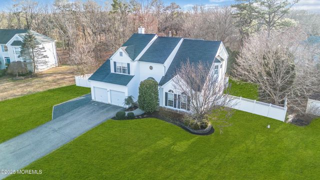 184 Lindsay Lane, Toms River, NJ 08755