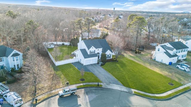 184 Lindsay Lane, Toms River, NJ 08755