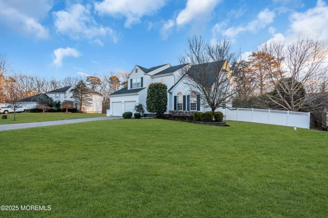 184 Lindsay Lane, Toms River, NJ 08755