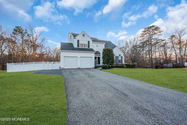184 Lindsay Lane, Toms River, NJ 08755