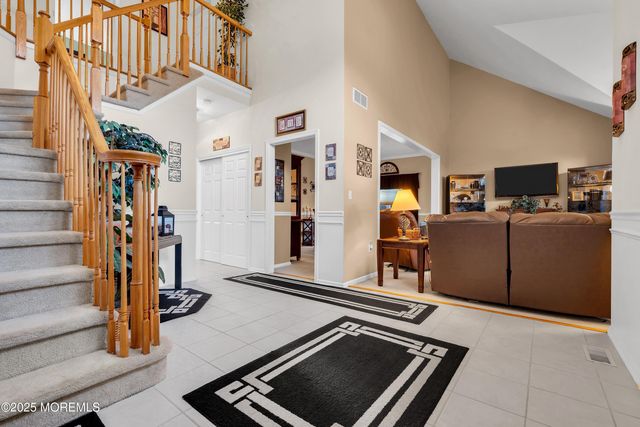 184 Lindsay Lane, Toms River, NJ 08755