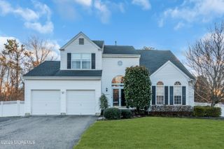 184 Lindsay Lane, Toms River, NJ 08755