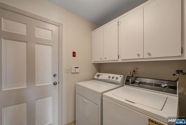 14 Adams Drive, Cresskill, NJ 07626