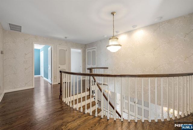 14 Adams Drive, Cresskill, NJ 07626