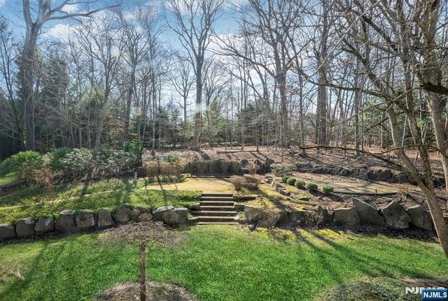 14 Adams Drive, Cresskill, NJ 07626