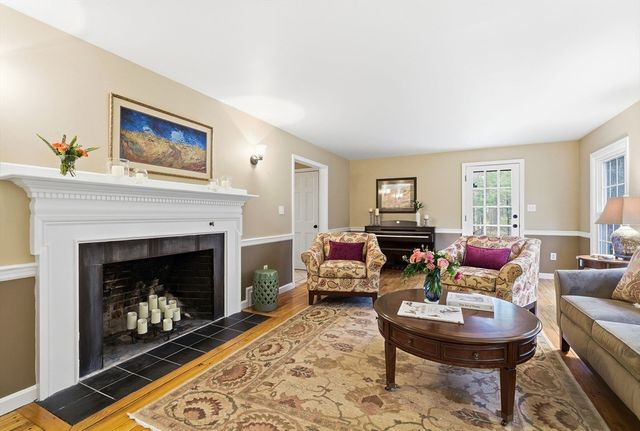 20 Coachmans Lane, North Andover, MA 01845