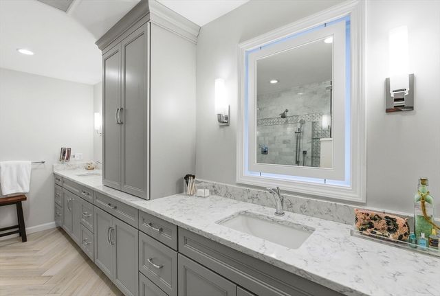 20 Coachmans Lane, North Andover, MA 01845