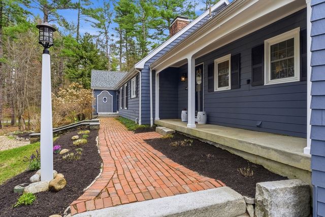 20 Coachmans Lane, North Andover, MA 01845