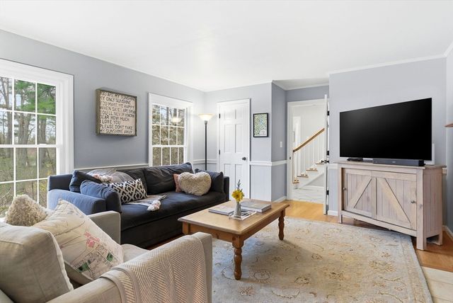 20 Coachmans Lane, North Andover, MA 01845