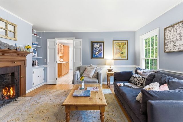 20 Coachmans Lane, North Andover, MA 01845