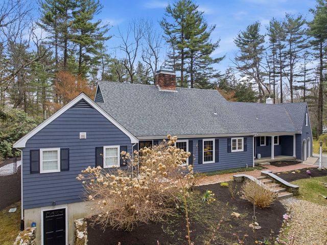 20 Coachmans Lane, North Andover, MA 01845