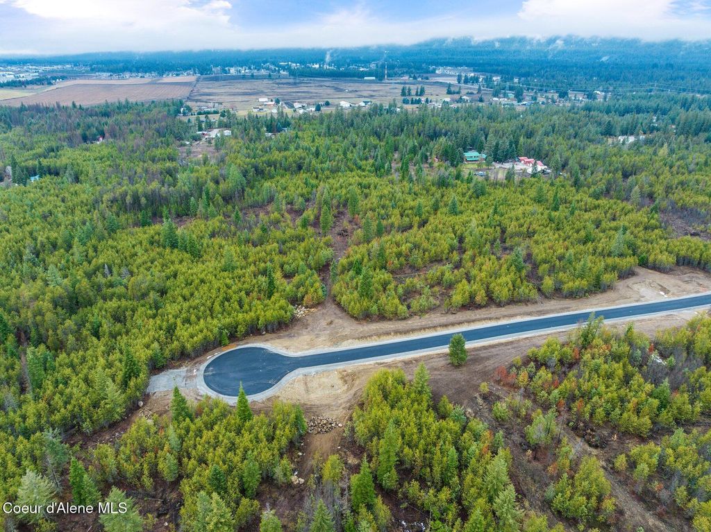 L8 B1 N Mountain View Rd, Rathdrum, ID 83858
