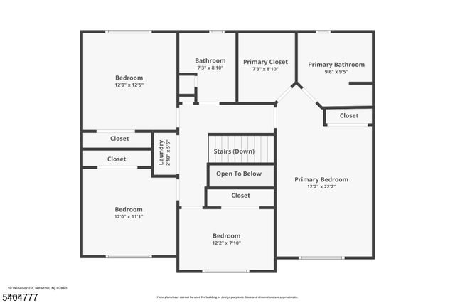 10 Windsor Dr, Newton Town, NJ 07860