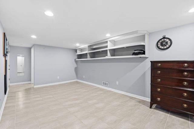 574 Sheridan Drive, Lexington, KY 40503