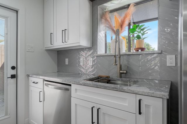 1805 W Spring Creek Parkway MM2, Plano, TX 75023