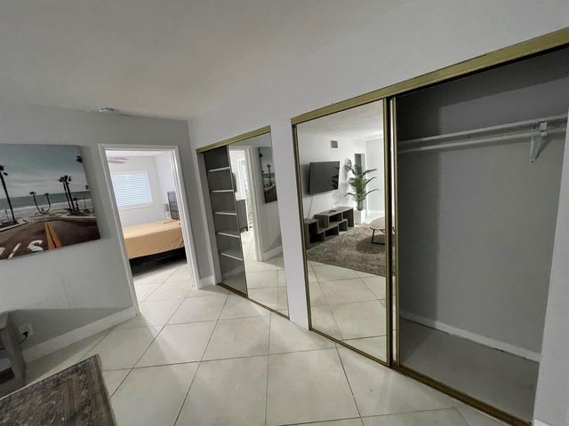 1708 NE 20TH Avenue 3, Fort Lauderdale, FL 33305