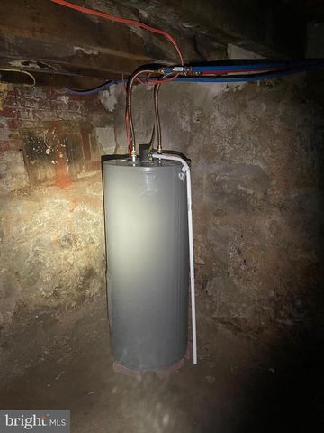 1405 W PACIFIC ST, Philadelphia, PA 19140