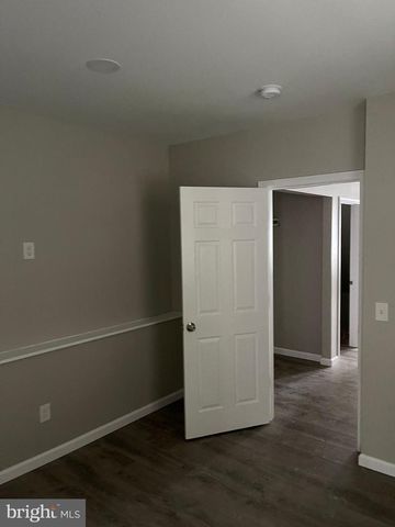 1405 W PACIFIC ST, Philadelphia, PA 19140