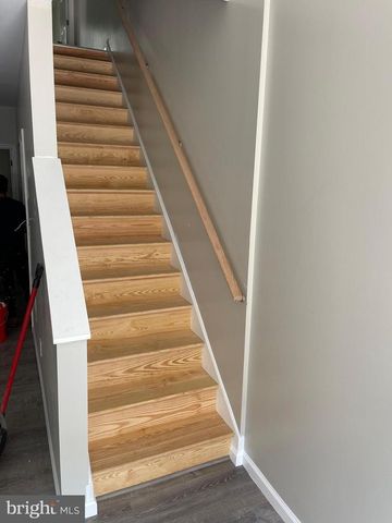 1405 W PACIFIC ST, Philadelphia, PA 19140