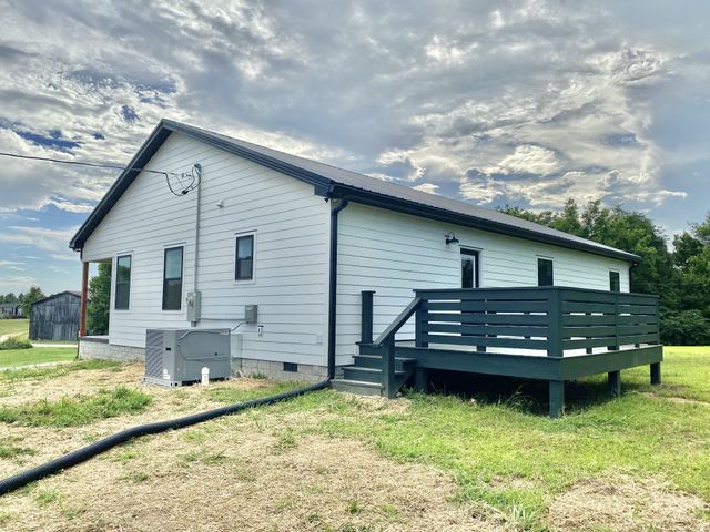 25 Ferguson Hollow Rd, Chestnut Mound, TN 38552