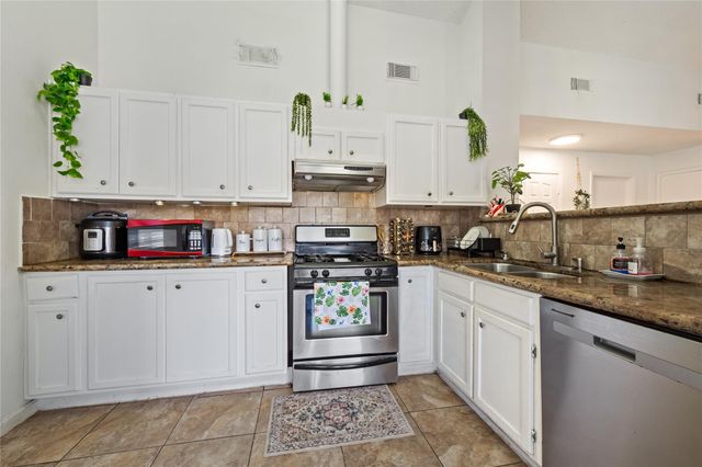 8522 Grand Knolls Drive, Houston, TX 77083