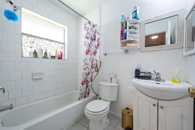 8522 Grand Knolls Drive, Houston, TX 77083