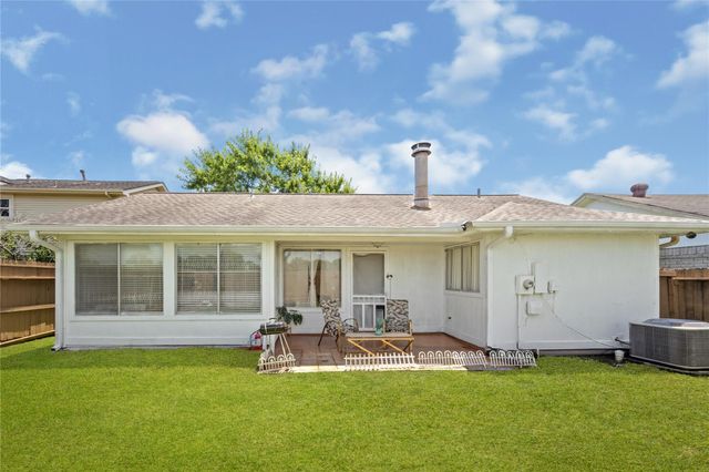 8522 Grand Knolls Drive, Houston, TX 77083