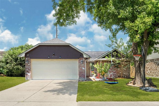 8522 Grand Knolls Drive, Houston, TX 77083