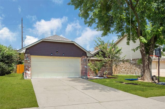 8522 Grand Knolls Drive, Houston, TX 77083