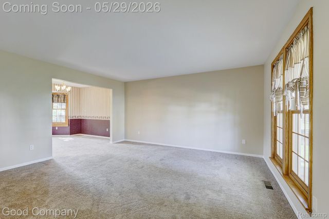 845 Hadley Road, Rochester Hills, MI 48307