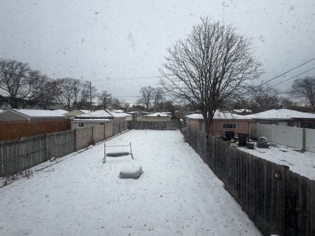 5022 W WINNEMAC Avenue, Chicago, IL 60630