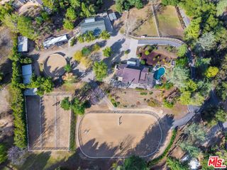 2121 Mckain Street, Calabasas, CA 91302