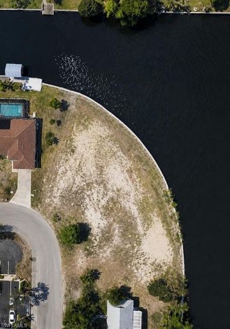 124 SE 15th PL, Cape Coral, FL 33990