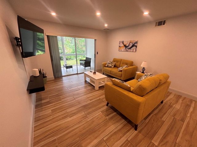 2950 SE Ocean Boulevard 58-5, Stuart, FL 34996