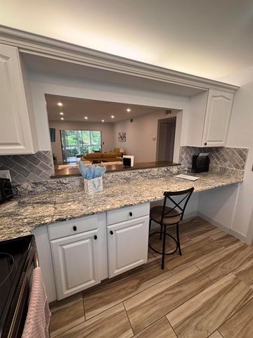 2950 SE Ocean Boulevard 58-5, Stuart, FL 34996