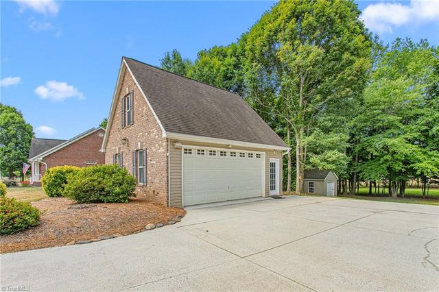 8475 Hunting Court, Stokesdale, NC 27357