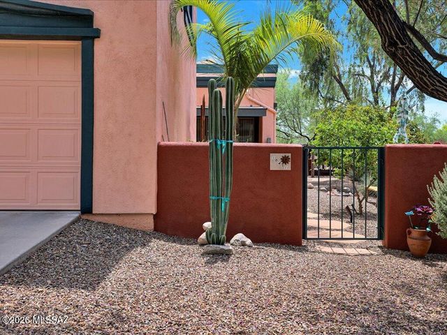 10451 E Sixto Molina Lane, Tucson, AZ 85747