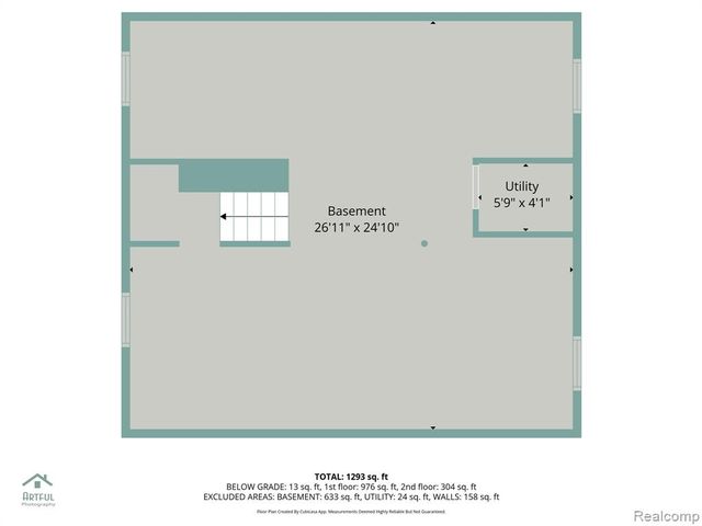 25640 W Hills Drive, Dearborn Heights, MI 48125