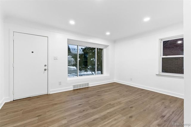 25640 W Hills Drive, Dearborn Heights, MI 48125