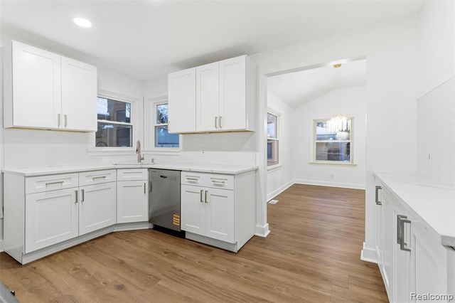 25640 W Hills Drive, Dearborn Heights, MI 48125