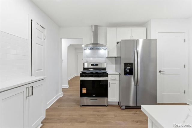 25640 W Hills Drive, Dearborn Heights, MI 48125