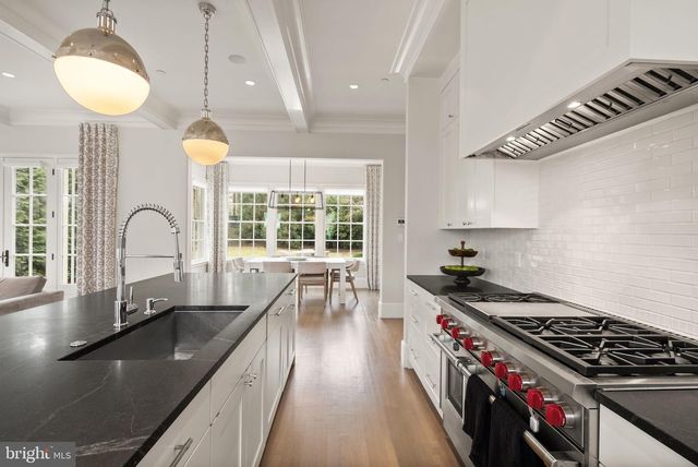 2101 FOXHALL ROAD, Washington, DC 20007