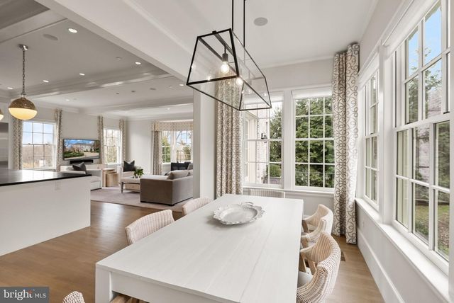 2101 FOXHALL ROAD, Washington, DC 20007